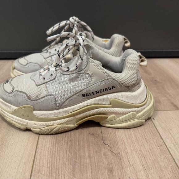 Balenciaga Triple S Trainers - Picture 3 of 9